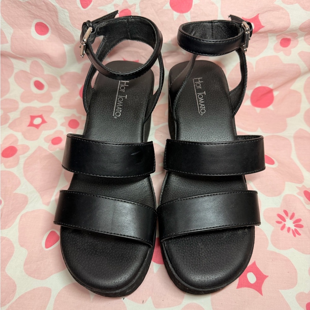 Hot Tomato Black Platform Sandals – Size 7